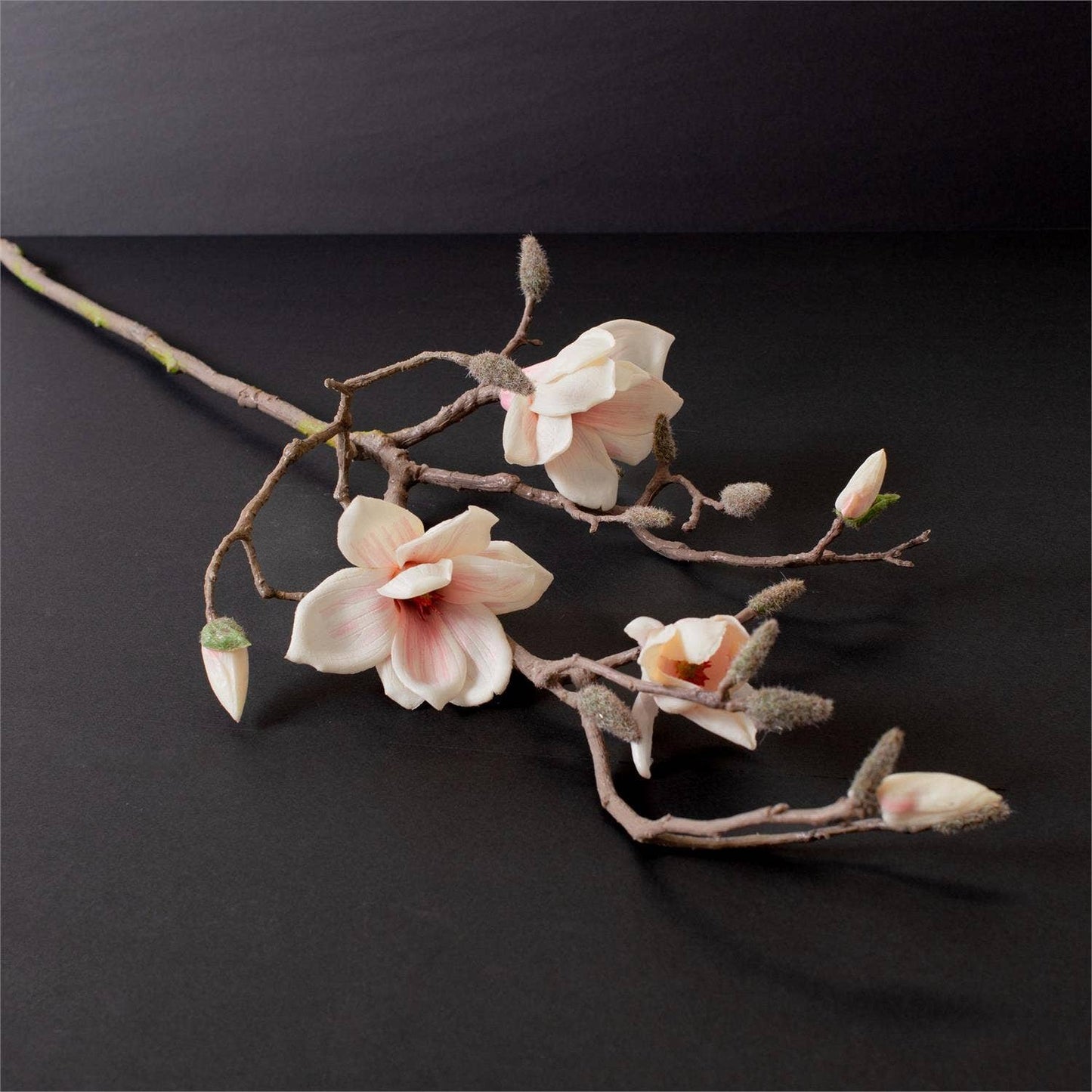 Spray - Real Touch Magnolia (Pk/06) Audrey's Home & Gift