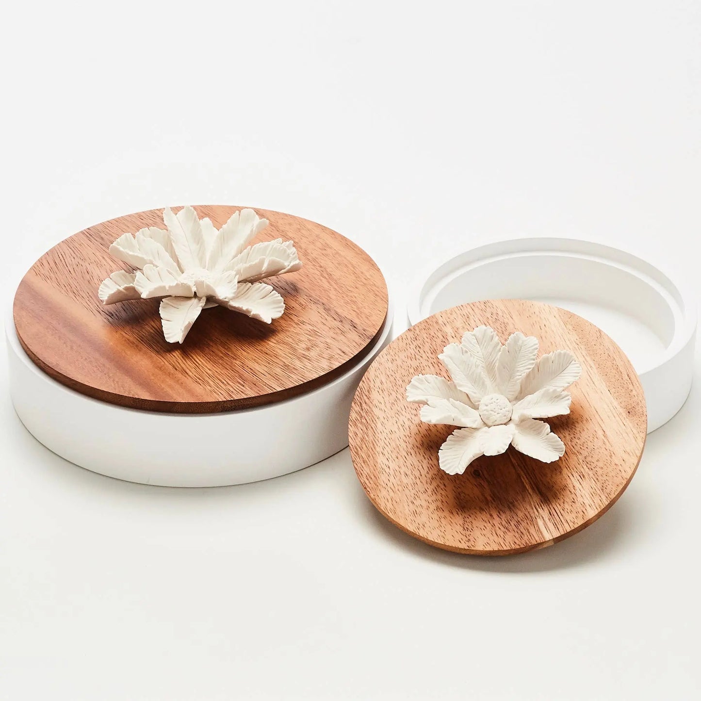 Wooden box and porcelain flower - NAMOU XL (20cm) Anoq
