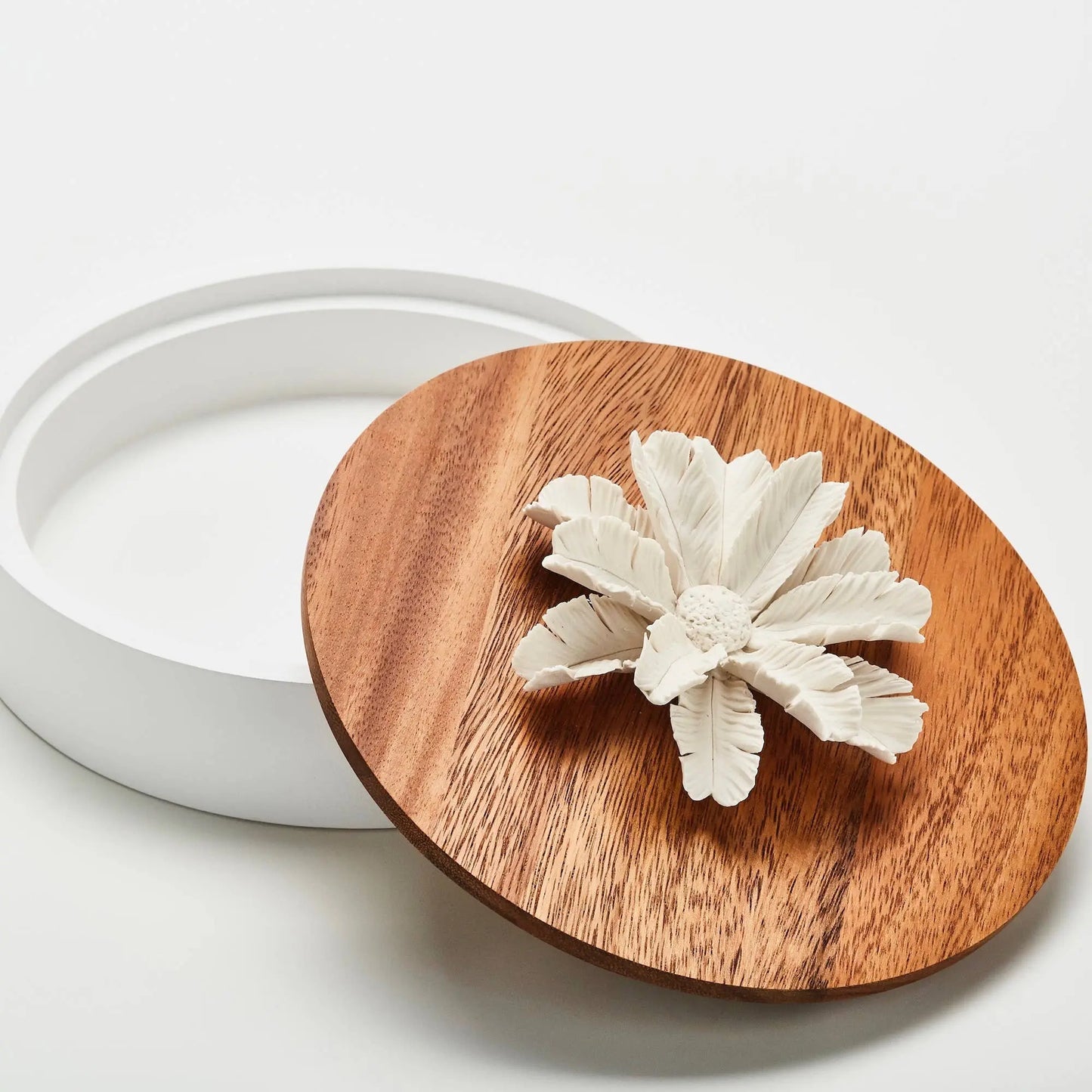 Wooden box and porcelain flower - NAMOU XL (20cm) Anoq