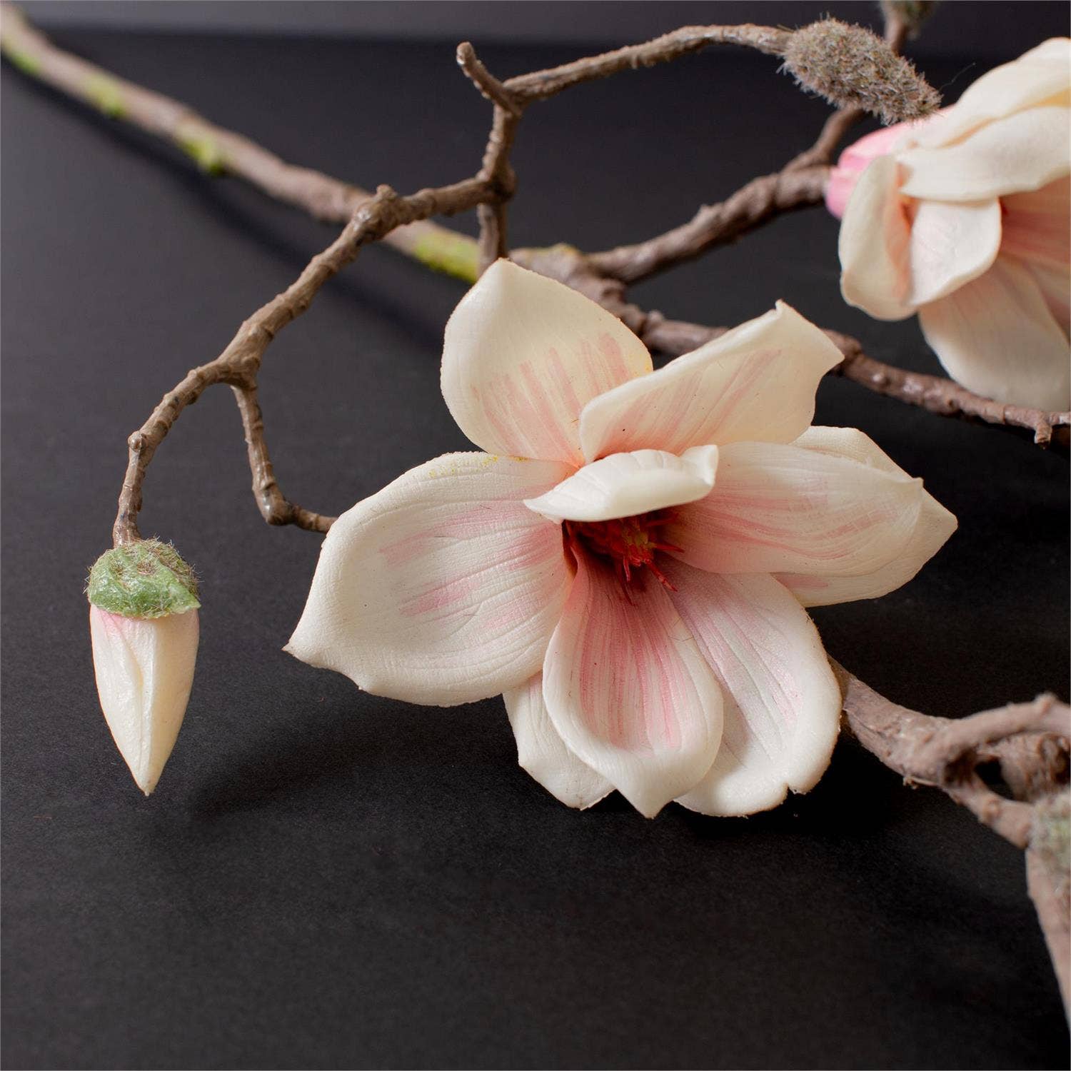 Spray - Real Touch Magnolia (Pk/06) Audrey's Home & Gift