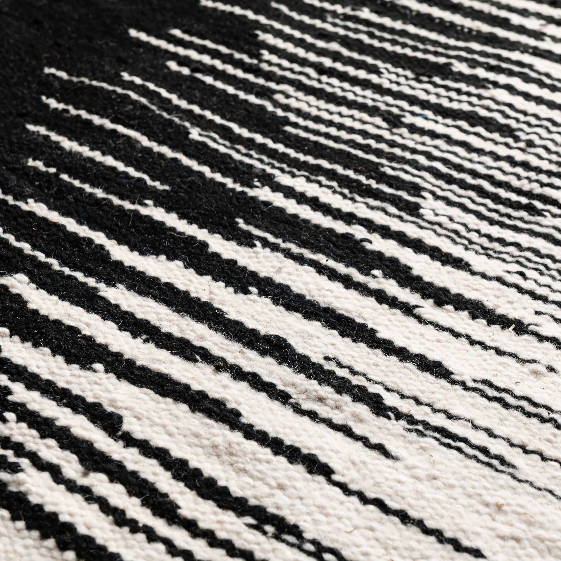Tafza - taznakht kilim rug Benisouk